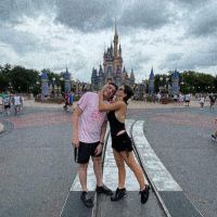 Las vacaciones de la China Suárez en Disney y el recuerdo junto a su hermano