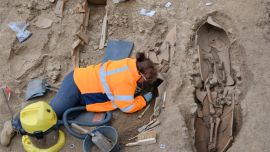 Las tumbas se encontraban bajo un solar de la Plaza Paoli de Île Rousse