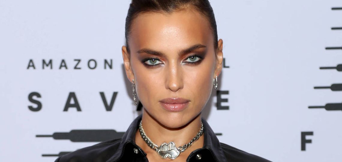 En borcegos y jeans tiro bajo Irina Shayk viralizó este look 