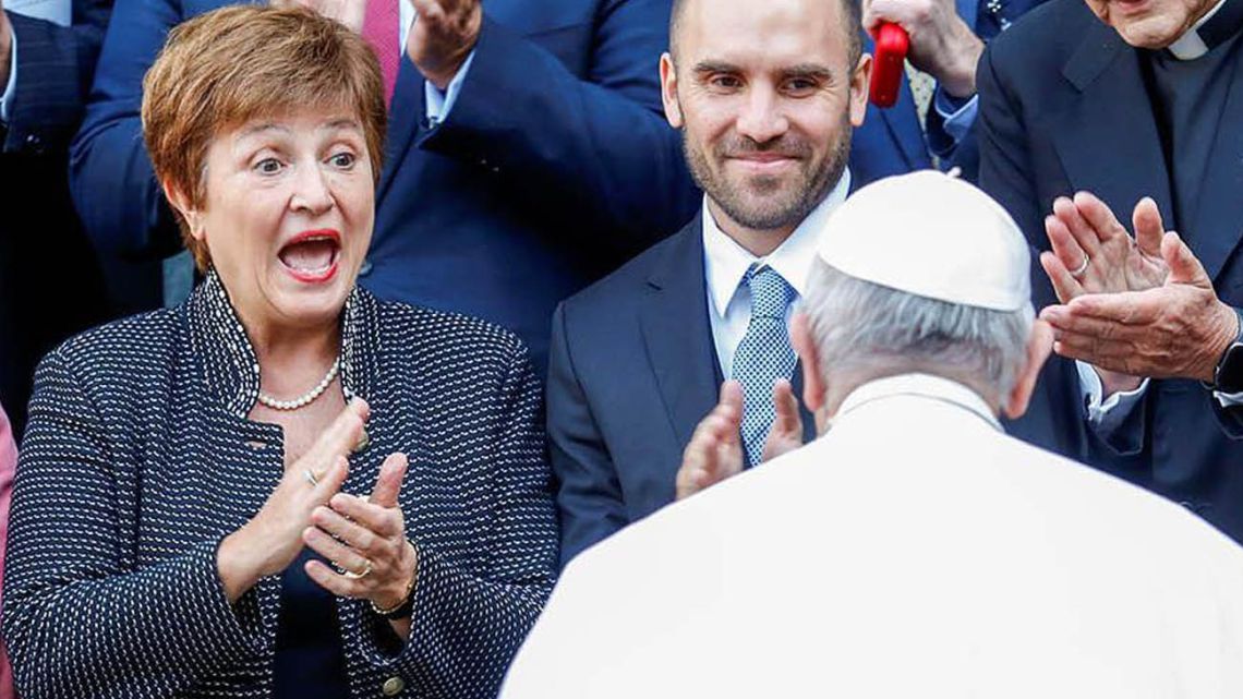 IMF Managing Director Kristalina Georgieva and Economy Minister Martín Guzmán, pictured at an event at the Vatican hosted by Pope Francis (with back to camera).