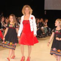 Sofia Sola, la hija de Maru Botana, protagoniza la nueva colección de Ricky Sarkany