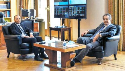 Pilotos. Miguel Pesce y Martín Guzmán intentarán contener la brecha en los próximos meses.