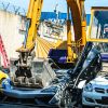 Destrucción de autos de lujo