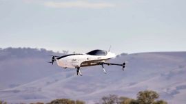 El Mk3 está construido en fibra de carbono y ofrece una potencia máxima 320 kW.