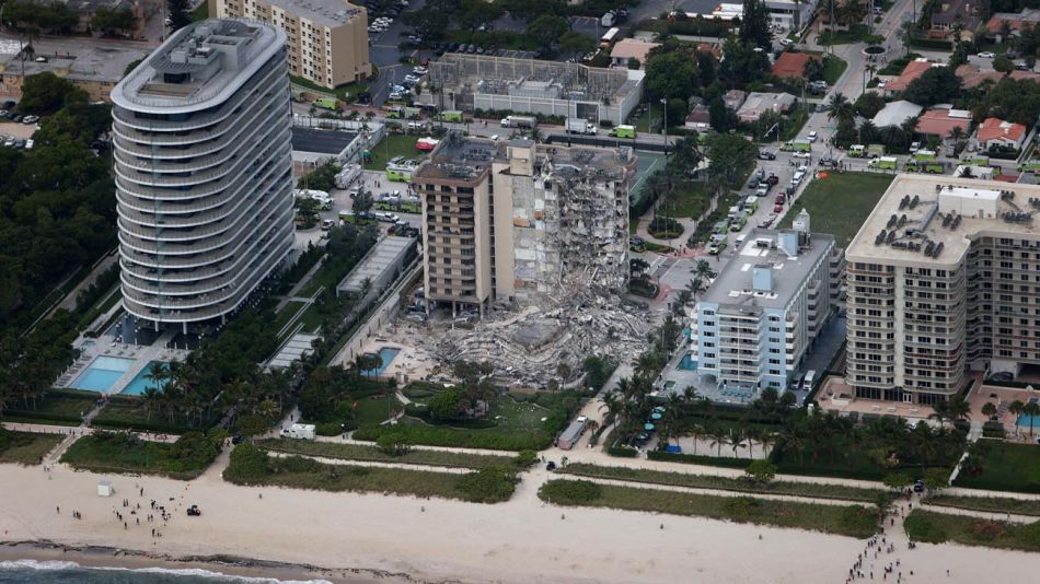 Fotogalería | Dramáticas escenas del derrumbe en Miami | Perfil