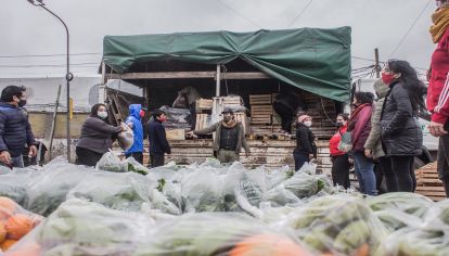 La Unión de Trabajadores de la Tierra realizó un "frutazo" de alimentos agroecológicos