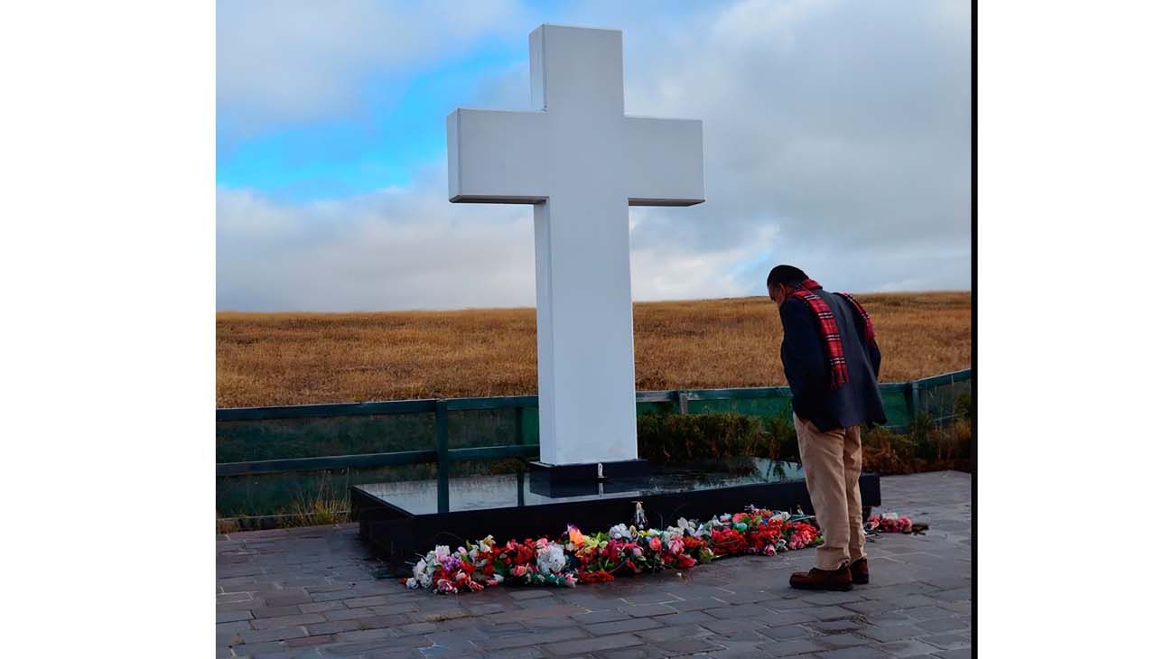 Eduardo Eurnekian y su estrella relación con Malvinas: Quiero ser enterrando en las islas", señaló. "Quiero ser enterrado allí", señaló