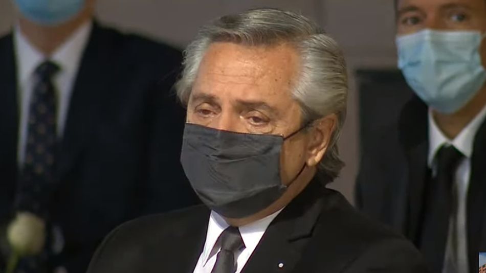 Alberto Fernández, emocionado en el acto por las víctimas del Covid-19 realizado en el CCK.