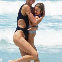 EL CHOLO SIMEONE Y CARLA PEREYRA, MIMOSOS EN IBIZA