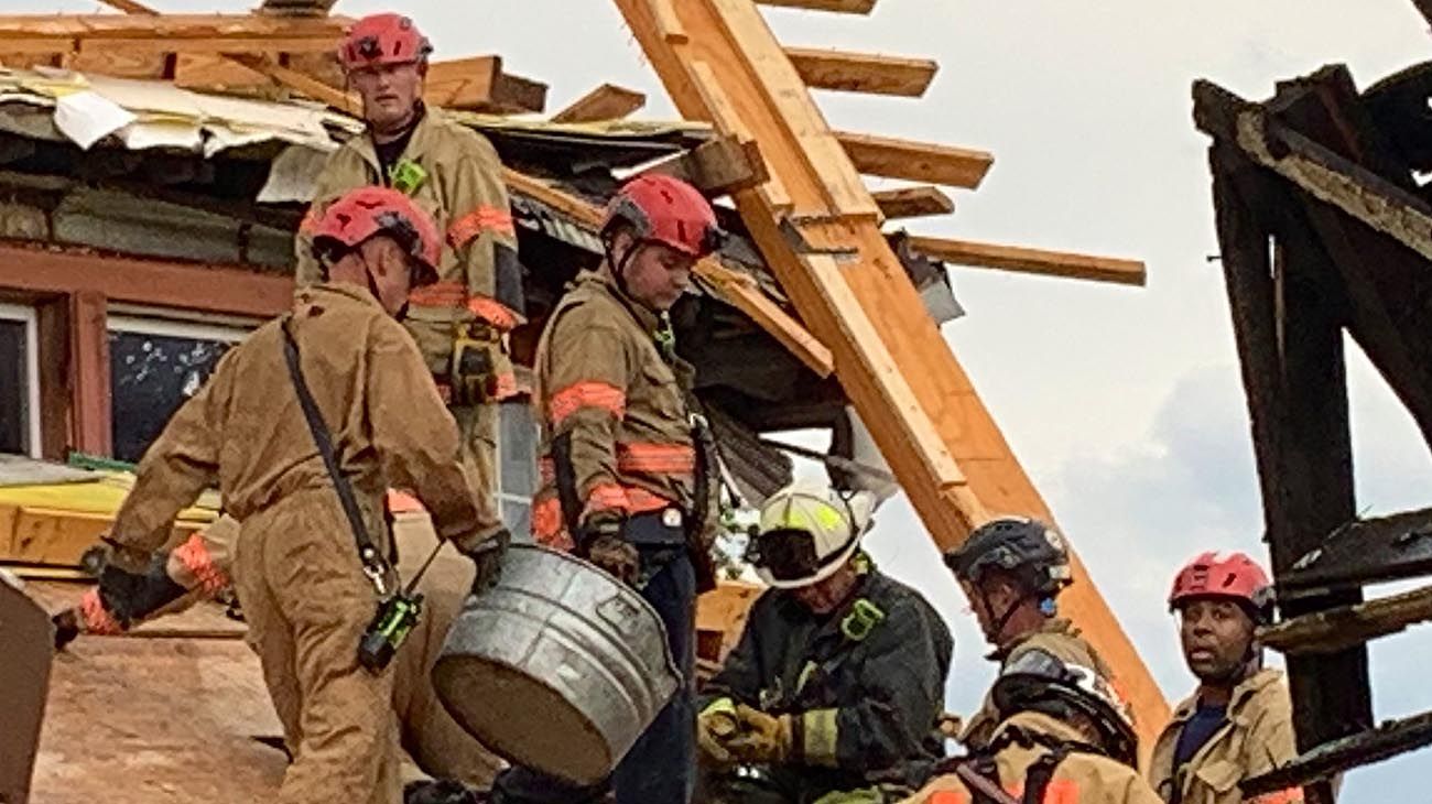 A exactamente una semana de la tragedia en Miami, ahora un edificio en construcción se desplomó en Washington DC.