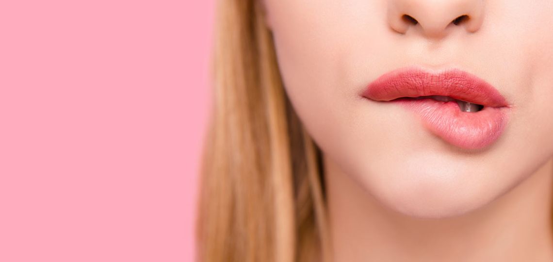 Cómo tratar labios agrietados y darles un aspecto hidratado y saludable 