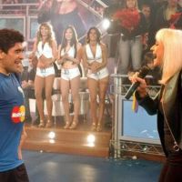 El icónico momento de Raffaella Carrà cantando junto a Diego Maradona