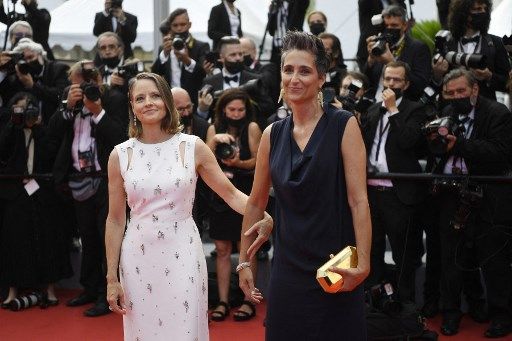 Jodie Foster y su mujer, la fotógrafa Alexandra Hedison en el Festival de Cannes 2021.