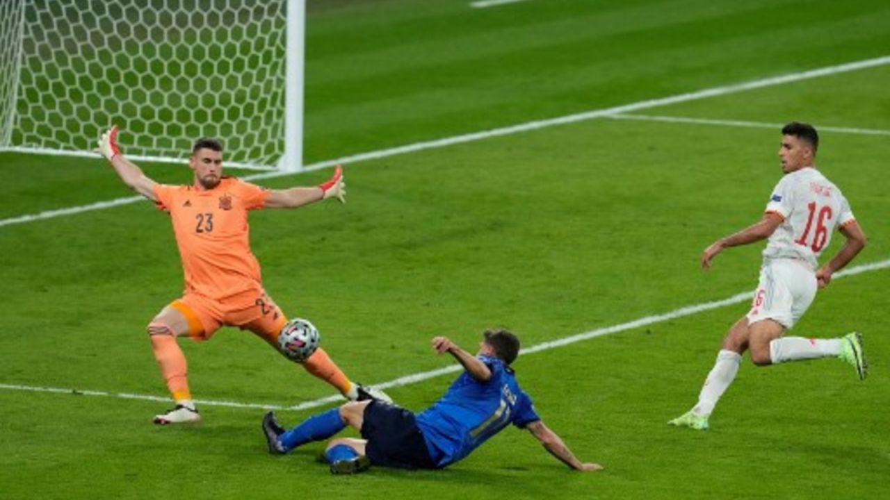 El gol anulado a Italia que hizo recordar al de Mario Götze en la final del Mundial