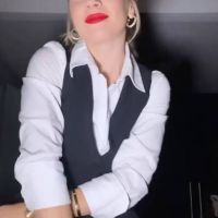 Pelo revuelto, sin maquillaje y ropa de entre casa: el baile de Laurita Fernández que es viral