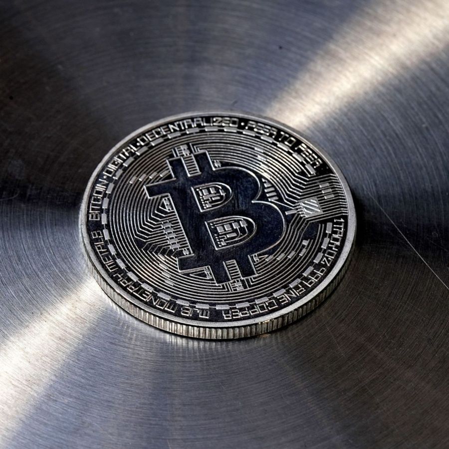 El Bitcoin y la relación que existe entre los agentes de bolsa y los  políticos | Perfil