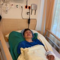 Bastian, el hijo de Evangelina Anderson, fue operado y ella mostró toda su orgullo