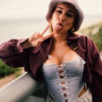 Mechi Pieretti, la cantante que rompe con todos los estereotipos