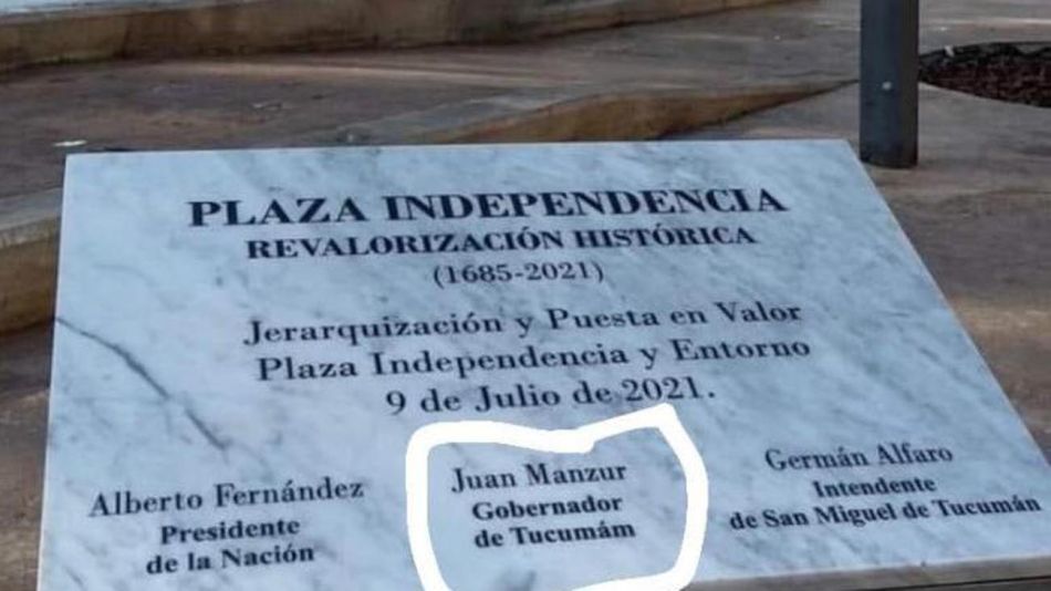 El error ortográfico en la placa de mármol 20210714