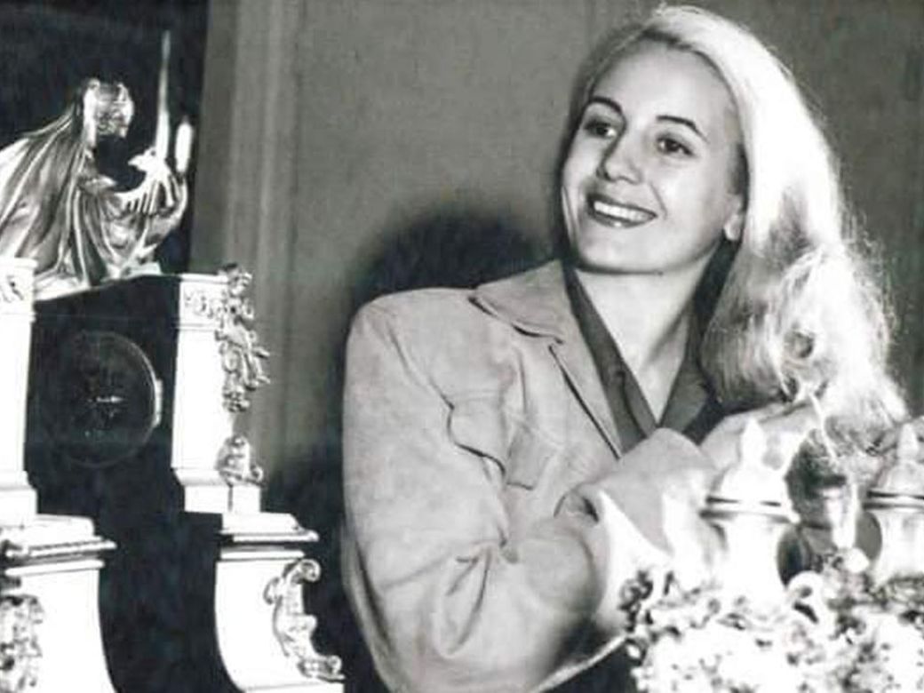 Secuestro, vejaciones y tumbas falsas: el siniestro recorrido del cadáver  de Eva Perón | Perfil