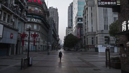 Un estudio del MIT de 1972 identificó "límites al crecimiento" económico (LtG) que significaban que la civilización industrial colapsaría en algún momento del siglo XXI, alrededor de 2040, debido a la sobreexplotación de los recursos naturales.