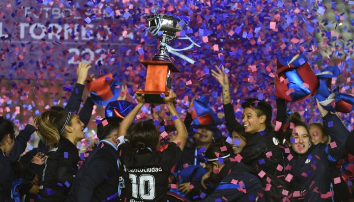 San Lorenzo se quedó con el torneo de Primera División femenina.