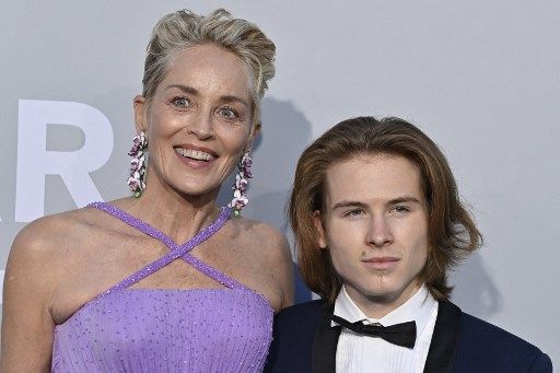 Sharon Stone y su hijo mayor Roan Joseph Bronstein, en el Festival de Cannes.