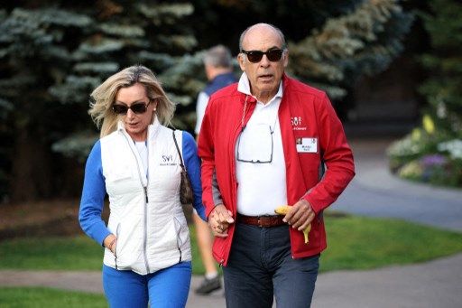 En Sun Valley 2021, el capo de Coca-Cola, el turco-norteamericano Muhtar Kent y Monica Meacci.