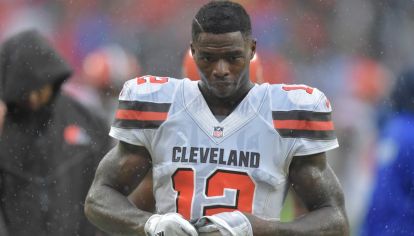 Josh Gordon, jugador de la NFL, con la camiseta de Cleveland Brown.