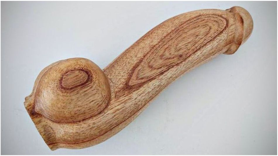 El Ministerio de Salud comprará penes de madera y otros elementos sexuales  por 13 millones de pesos | Perfil