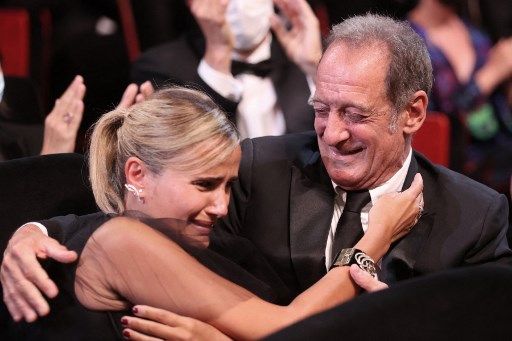 Julia Ducournau se convirtió en la segunda cineasta mujer en ganar el premio mayor en la historia el Festival de Cannes.