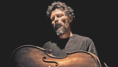 Versatibilidad. El artista posee una basta carrera que ha tocado diferentes aspectos del arte musical.