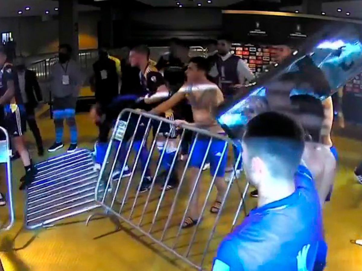 442 | Video: los jugadores de Boca protagonizaron serios incidentes en el vestuario