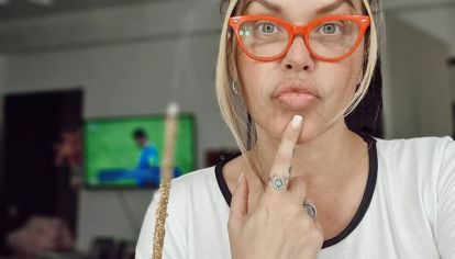 Nazarena Vélez afuera de La Academia