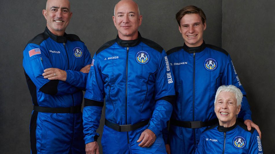 Regreso de Bezos desde el espacio 20210720