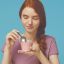 La lecitina de soja y los lácteos, como el yogur, contienen este importante nutriente para el sistema nervioso.