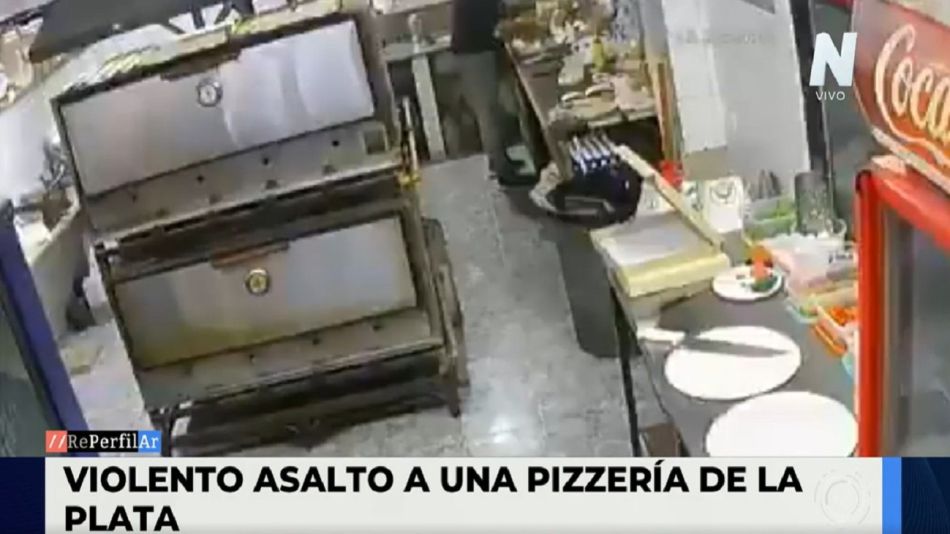 Violento robo en una pizzería de La Plata