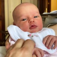La primera foto de carita completa de Ana, la hija de Pampita y Roberto García Moritán