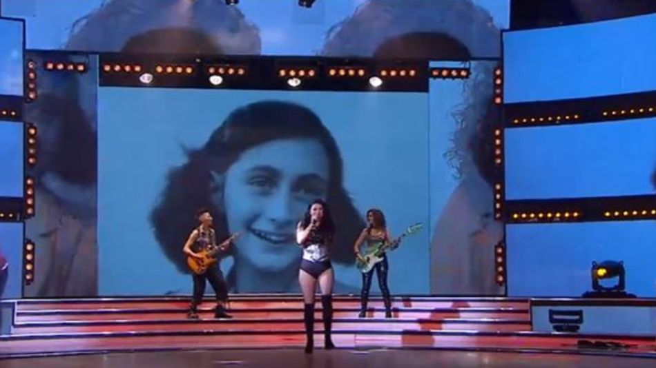 Ana Frank en un video de Showmatch