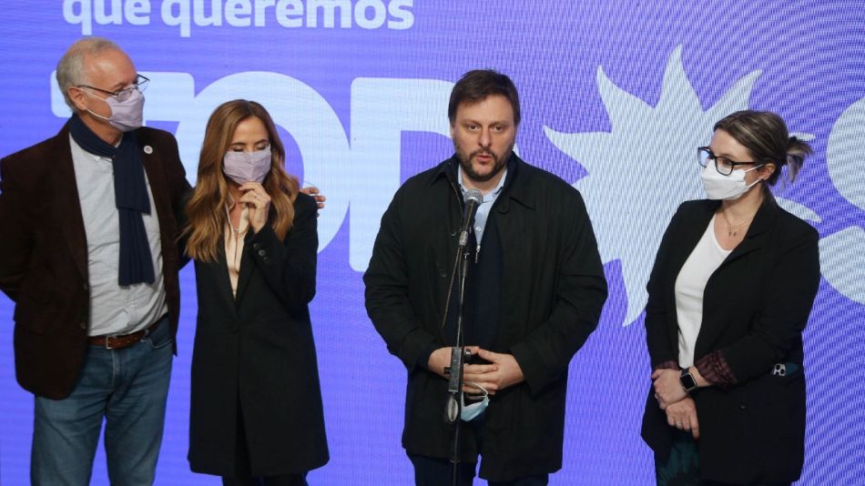 Victoria Tolosa Paz Daniel Gollan lista frente de todos Leandro Santoro Gisela Marziotta g_20210725
