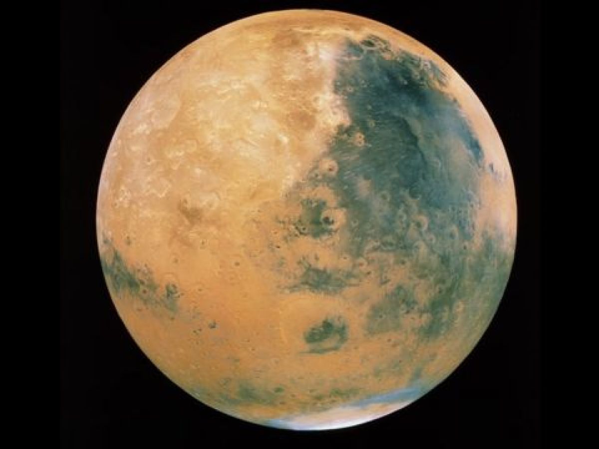 Radio Profile |  On July 30, 2008 on the planet Mars, the NASA probe Phoenix finds water