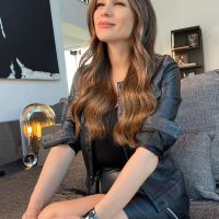 El look de Pampita para volver al trabajo: la modelo compartió fotos de su reality