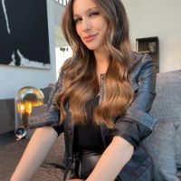 El look de Pampita para volver al trabajo: la modelo compartió fotos de su reality
