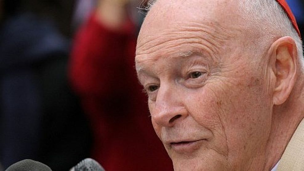 Theodore McCarrick, de 91 años y exarzobispo de Washington DC, enfrenta tres cargos de agresión indecente y abuso contra un adolescente de 14 años.