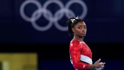 SIMONE BILES HACE CRUJIR EL VIEJO PARADIGMA DEL DEPORTE. COLUMNA DE JUAN MANUEL HERBELLA PARA 442.