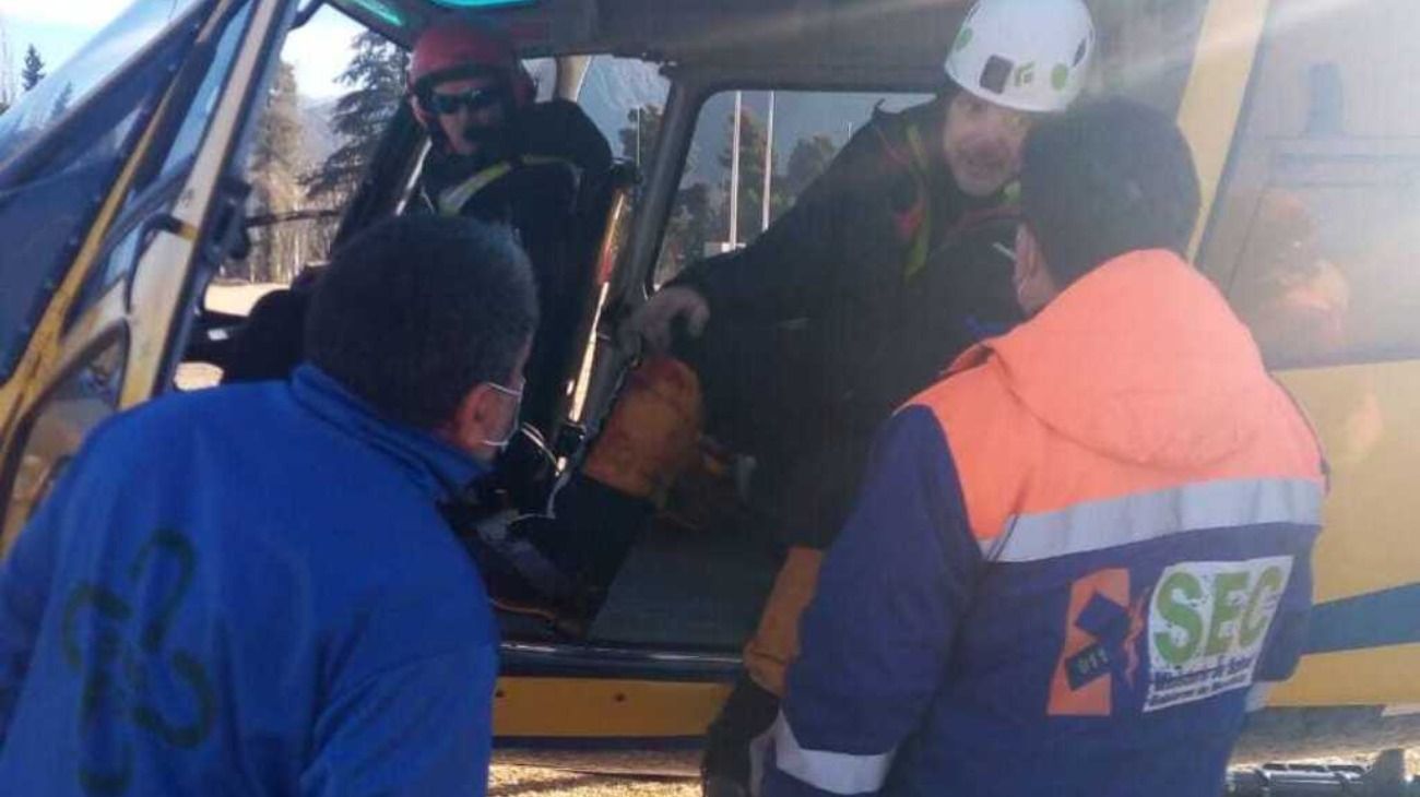 Milagroso rescate de tres andinistas en medio de la montaña en Mendoza.