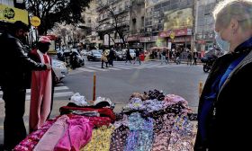 Avenida Corrientes sellers