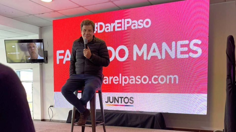 El gran “empatizador”. Para Sarlo, Manes da consuelo y tranquilidad pero vacío de contenido.