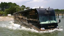 Con 12,9 metro de largo, el Terra Wind es comparable con un colectivo.