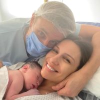 Las mejores fotos de Ana, la hija de Pampita, a dos semanas de su nacimiento